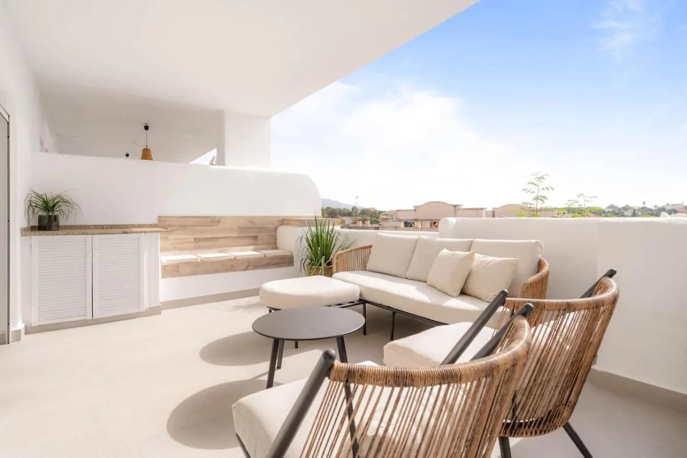Casa Seaview Lunymar 2 Apartment Estepona